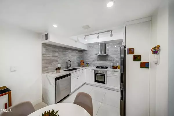 Studio City, CA 91604,10926 Bluffside Drive #30