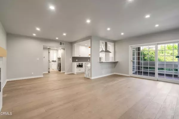 West Hollywood, CA 90069,8550 Holloway Drive #407