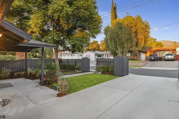 Sunland, CA 91040,10713 Rhodesia Avenue