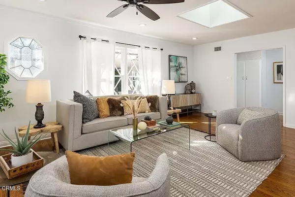 Valley Village, CA 91607,4916 Bluebell Avenue