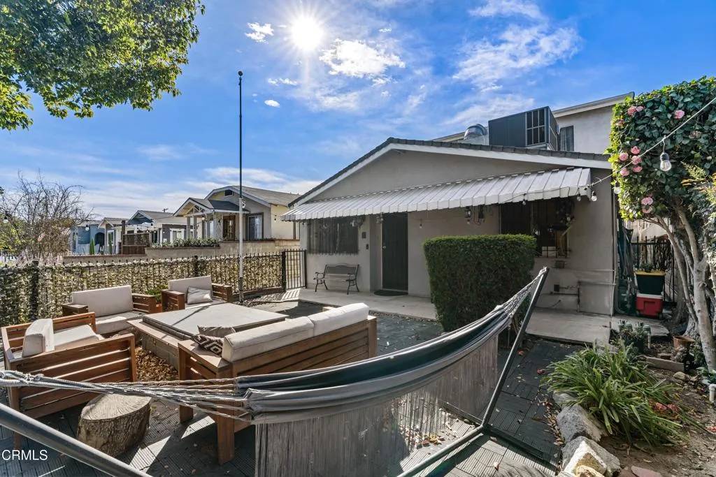 Los Angeles, CA 90039,1920 Mellon Avenue