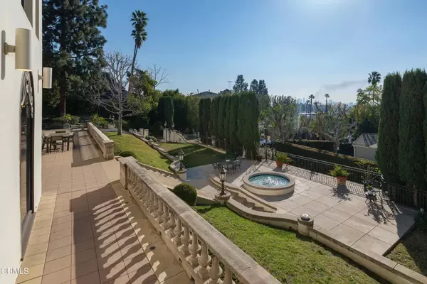 Los Angeles, CA 90068,1951 N Saint Andrews Place