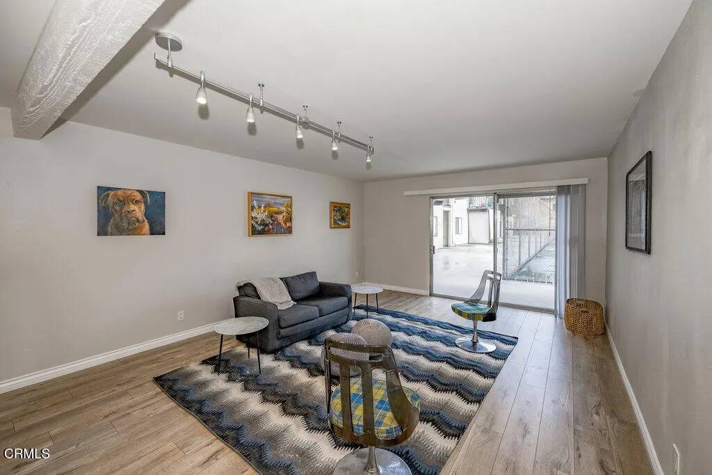 5460 White Oak Avenue #E125, Encino, CA 91316