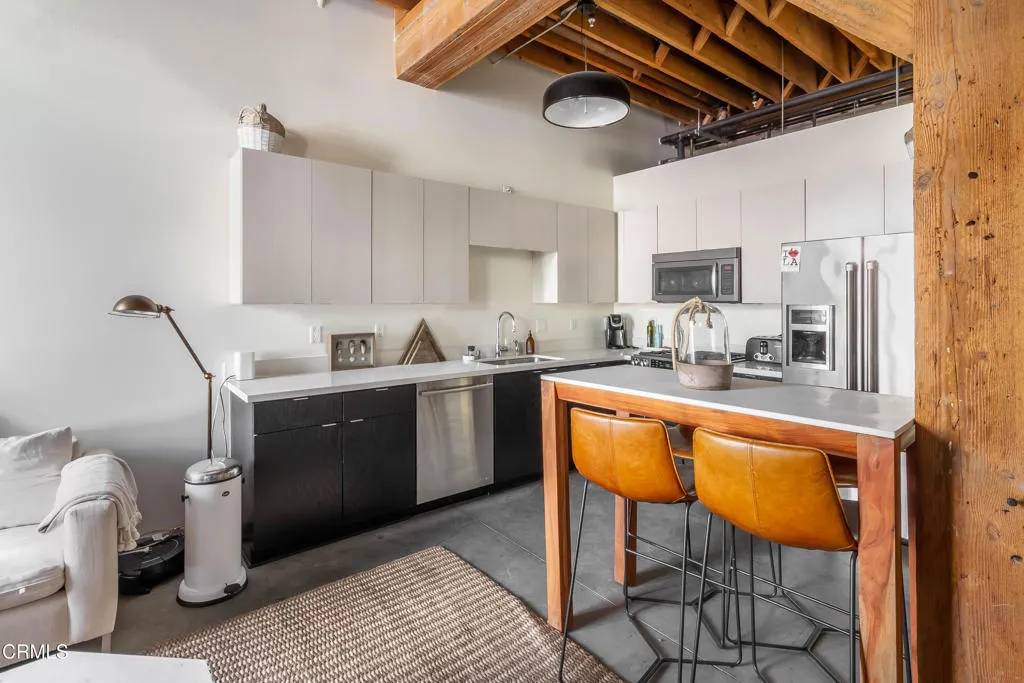 Los Angeles, CA 90013,527 Molino Street #108