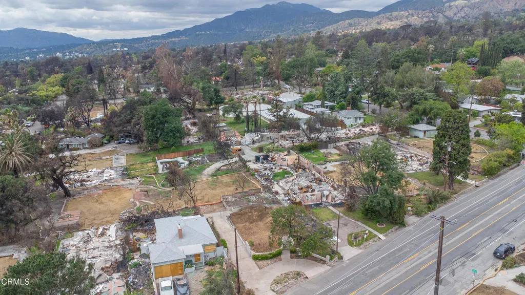 Altadena, CA 91001,2741 Lake