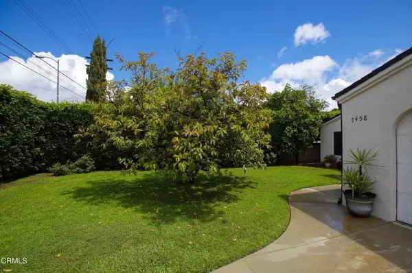 Lake Balboa, CA 91406,7458 Balboa Boulevard