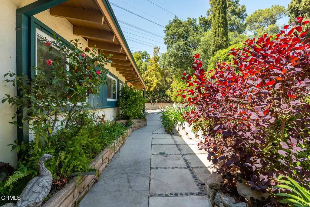La Canada Flintridge, CA 91011,1364 Journeys End Drive