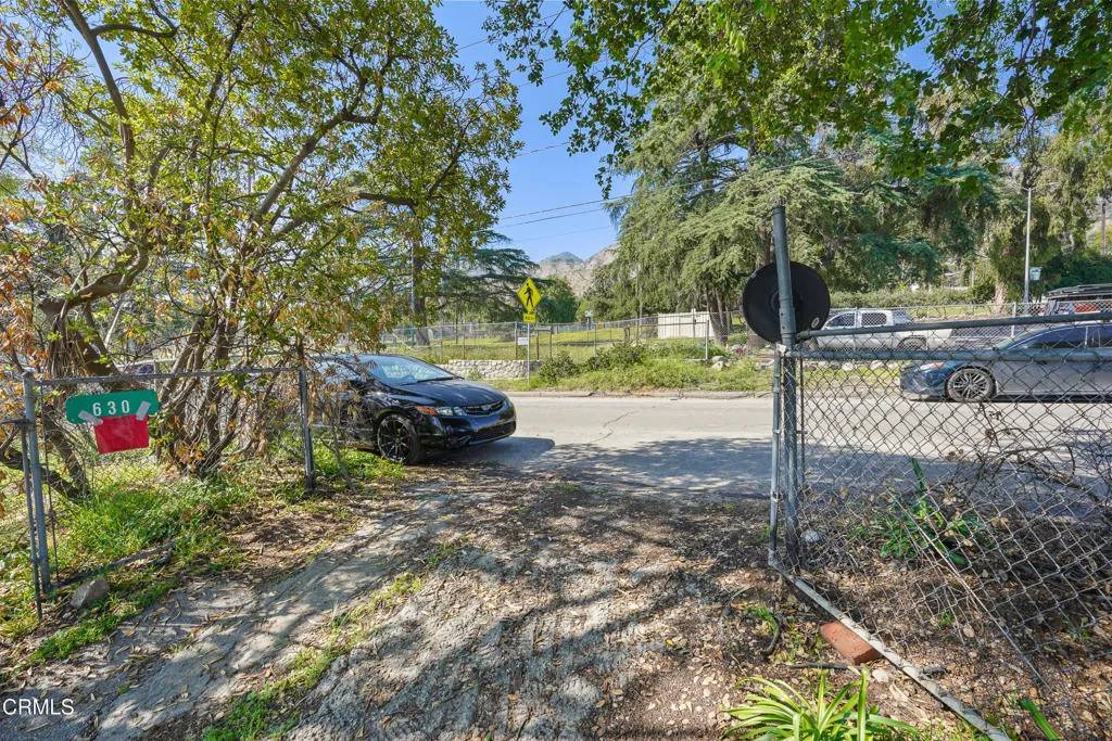 630 Concha, Altadena, CA 91001