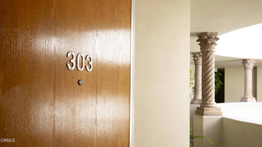 Studio City, CA 91604,12603 Moorpark Street #303
