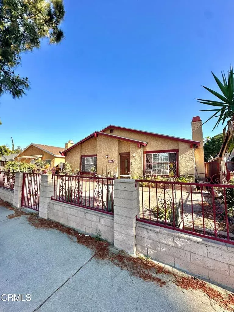 North Hollywood, CA 91605,11440 Strathern Street