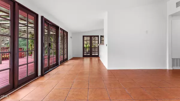 Beverly Hills, CA 90210,1450 Benedict Canyon Drive