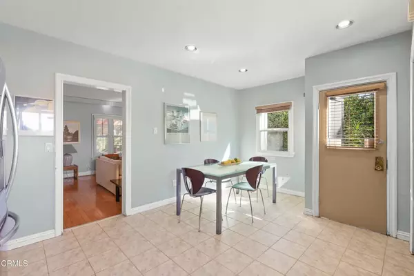 Los Angeles, CA 90039,2740 Auburn Street