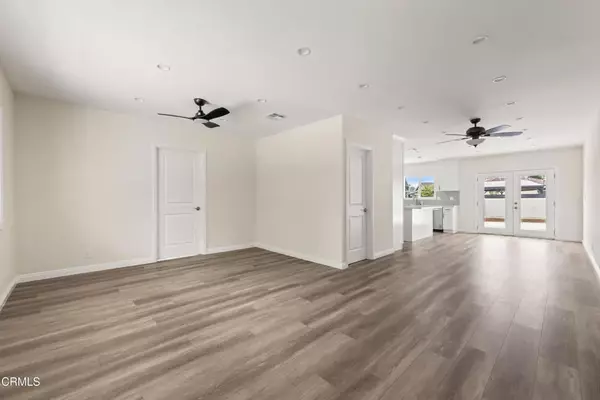 Sun Valley, CA 91352,11953 Roscoe Boulevard