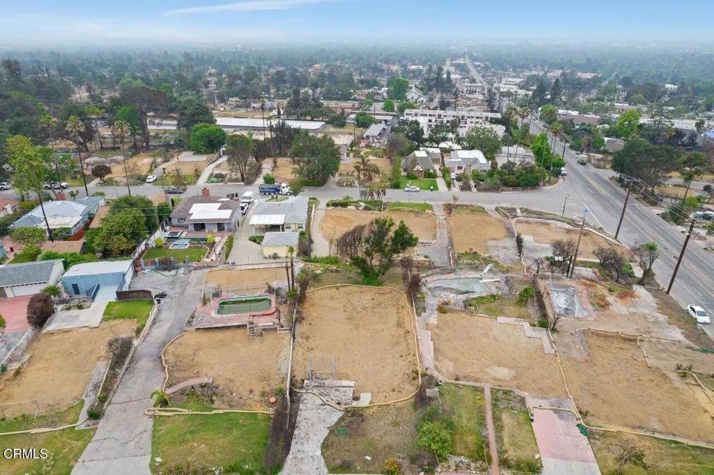 924 E Poppyfields, Altadena, CA 91001