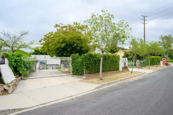 Los Angeles, CA 90042,5621 Carlota Boulevard