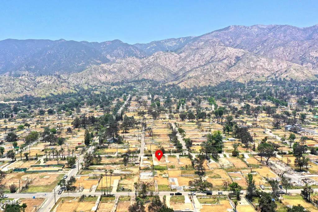 Altadena, CA 91001,32 E Palm