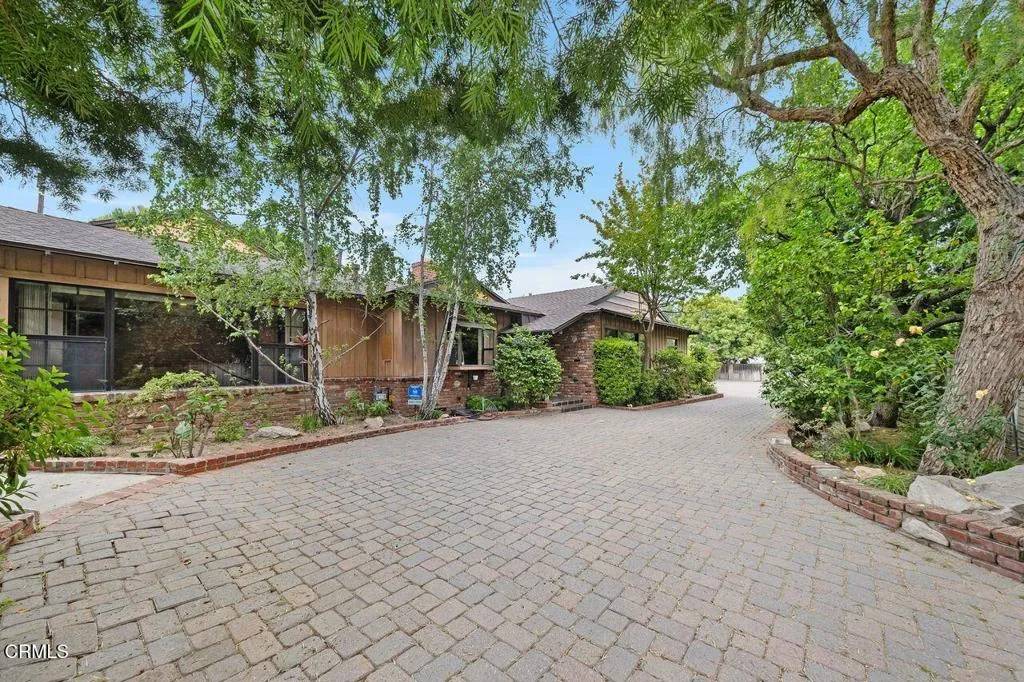1139 Fairview Drive, La Canada Flintridge, CA 91011