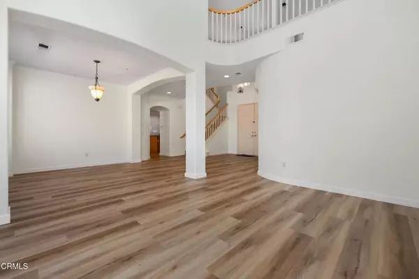 North Hollywood, CA 91602,10645 Chiquita Street