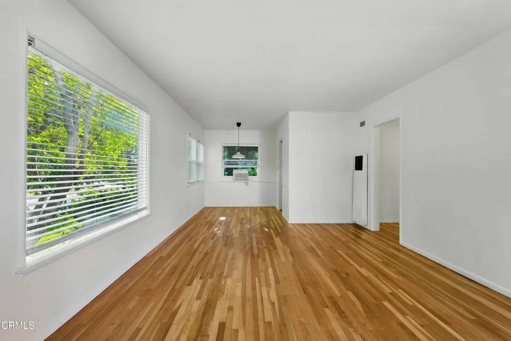 Glendale, CA 91201,1545 1/2 Riverside Drive