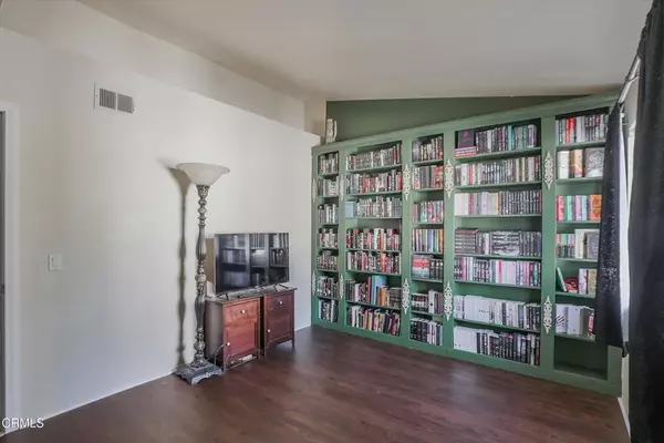 Ventura, CA 93001,2346 Mohican Lane