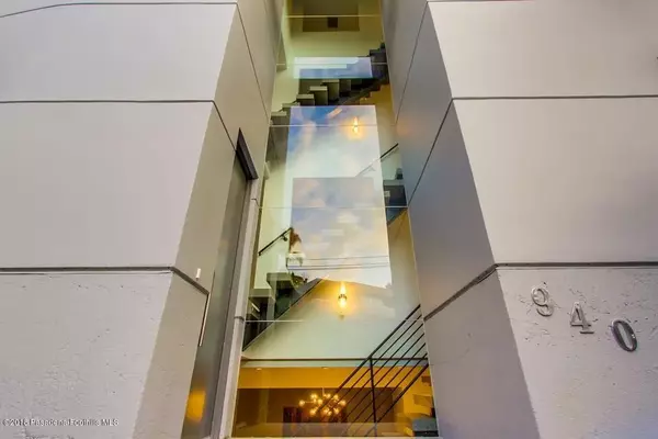 Pasadena, CA 91105,940 Burleigh Drive