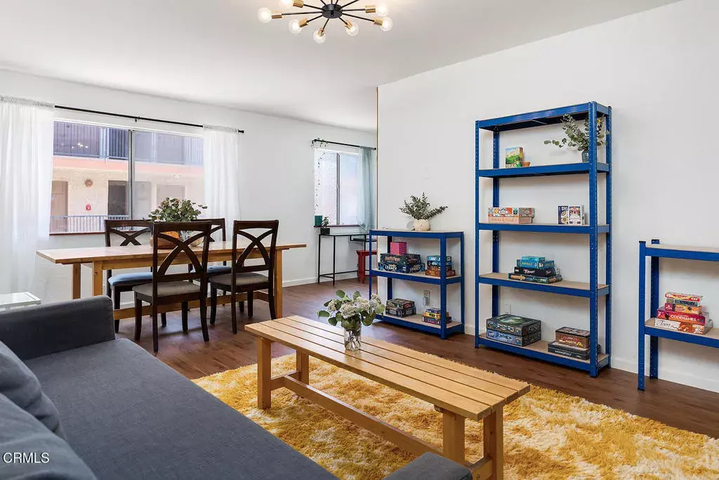 Glendale, CA 91203,377 W California Ave #18
