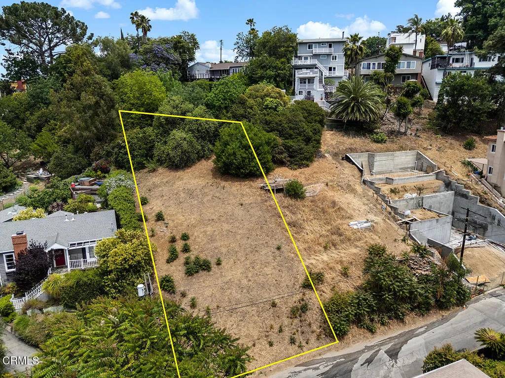 Los Angeles, CA 90065,1070 N Oban Dr