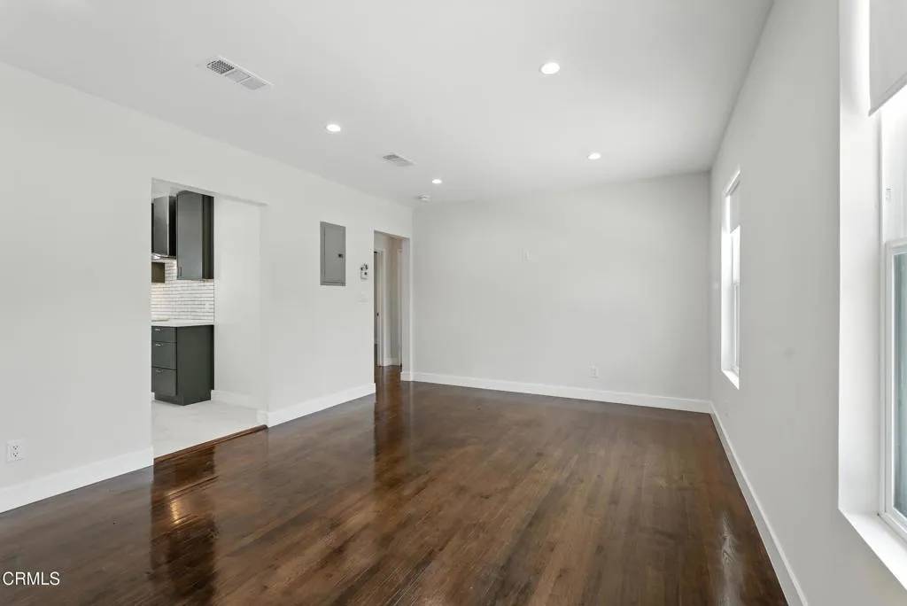 North Hollywood, CA 91606,6706 Riverton Avenue