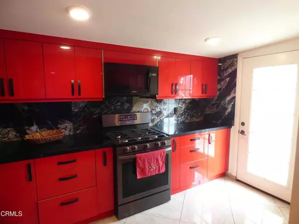 La Crescenta, CA 91214,2434 Olive Avenue