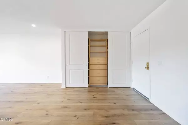 Glendale, CA 91208,2940 N Verdugo Road #411