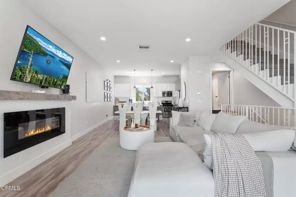 Sherman Oaks, CA 91401,5664 Hazeltine Avenue