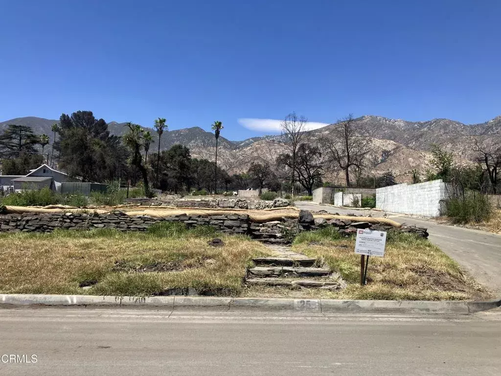 Altadena, CA 91001,25 E Palm