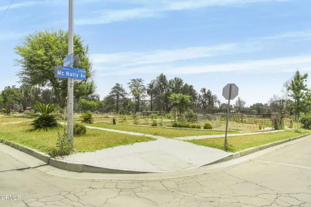 Altadena, CA 91001,2716 McNally Ave
