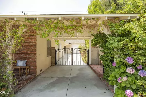 La Canada Flintridge, CA 91011,432 Oliveta Place