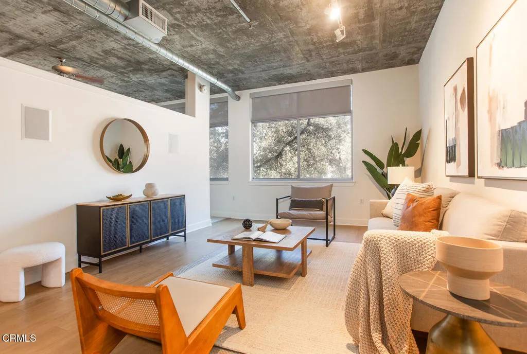 Pasadena, CA 91101,840 E Green Street #220