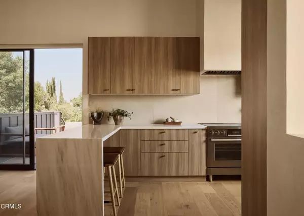 Los Angeles, CA 90042,1017 Dexter