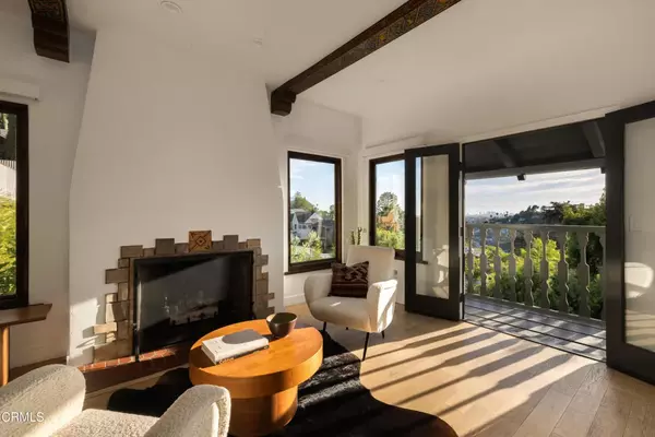 Los Angeles, CA 90039,2117 Redrock Court