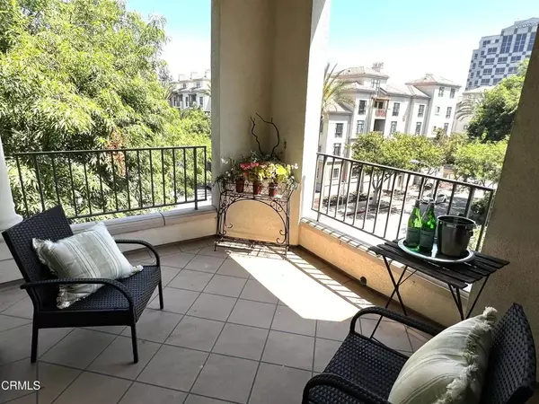 Pasadena, CA 91101,748 Locust Street #403