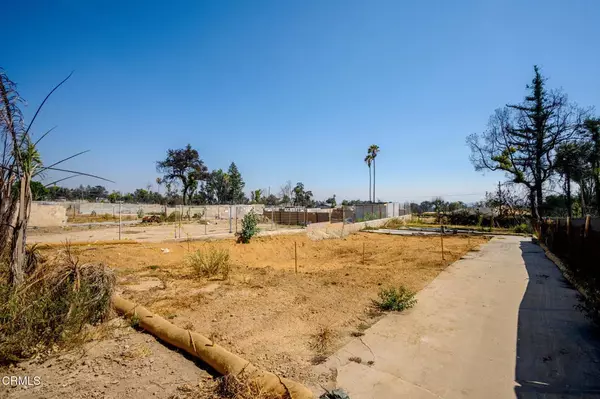 Altadena, CA 91001,132 E Las Flores