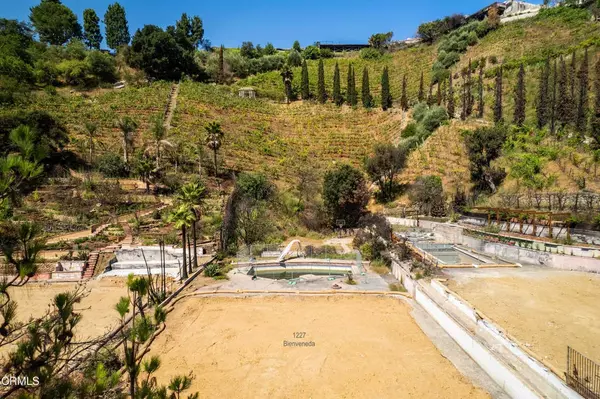 Pacific Palisades, CA 90272,1227 Bienveneda