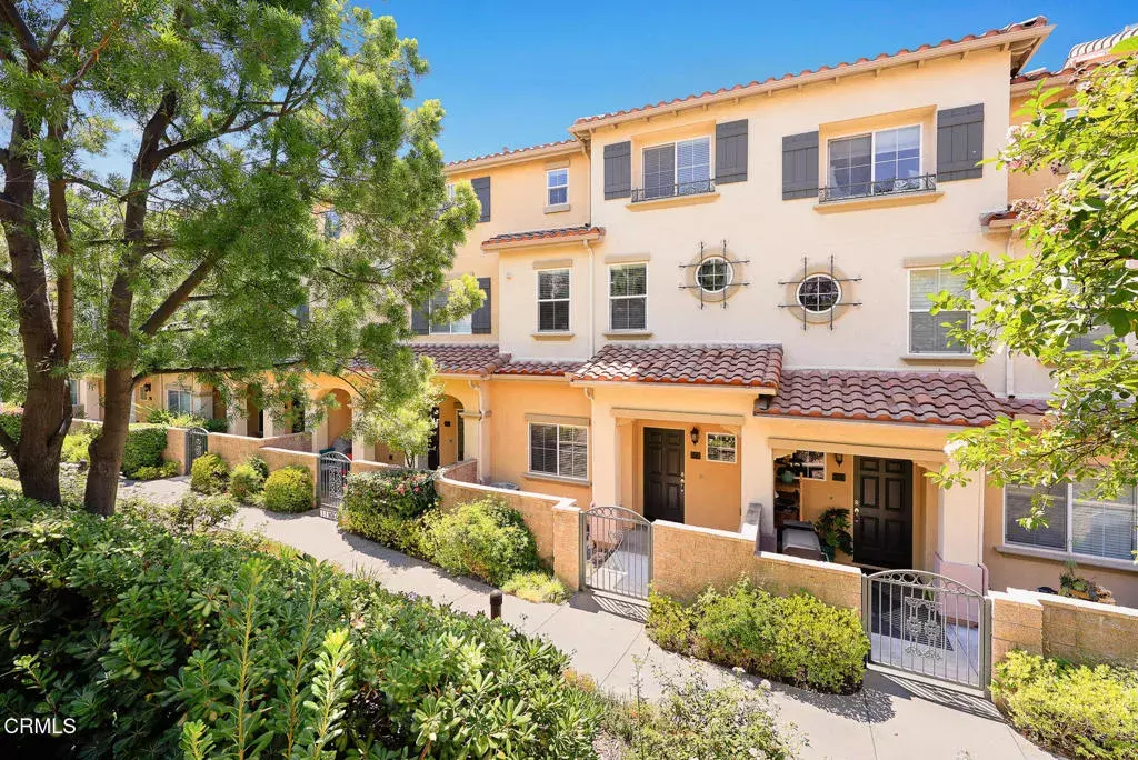 Granada Hills, CA 91344,15645 Odyssey Drive #74