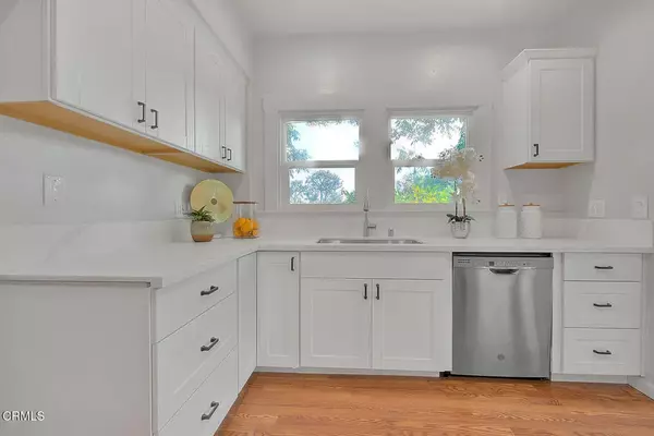 Altadena, CA 91001,2117 N Madison Avenue