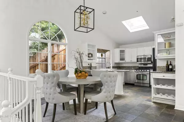 Los Angeles, CA 90046,8032 Willow Glen Road