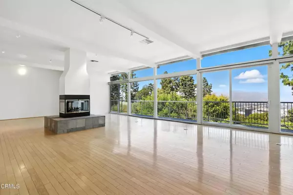 7772 Torreyson Drive, Los Angeles, CA 90046