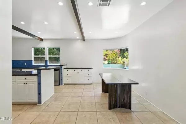 Los Angeles, CA 90046,7772 Torreyson Drive