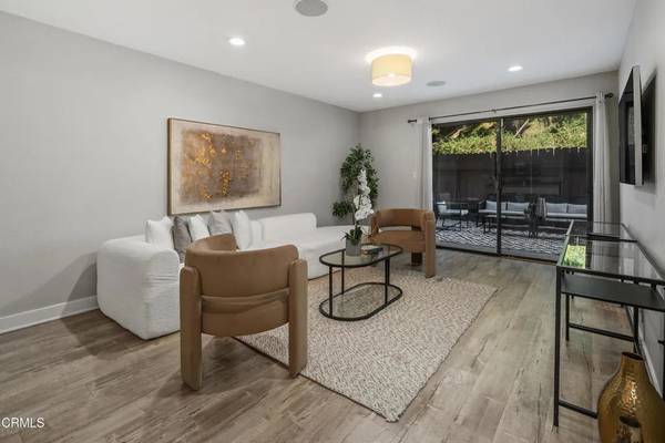 Los Angeles, CA 90042,805 Temple Terrace 104