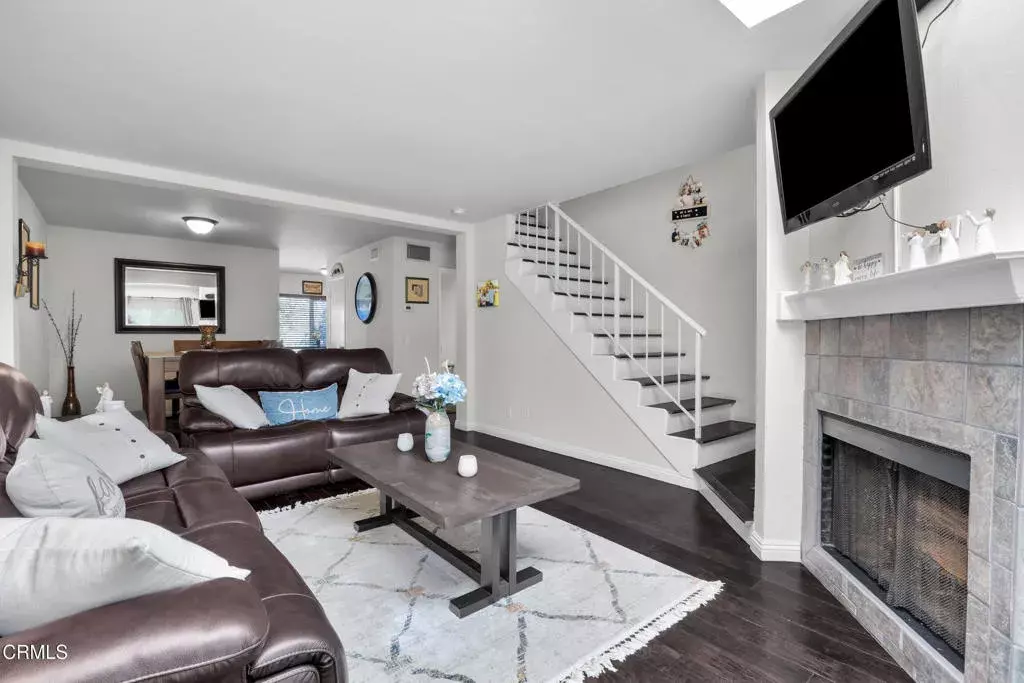 Reseda, CA 91335,19431 Sherman Way #6