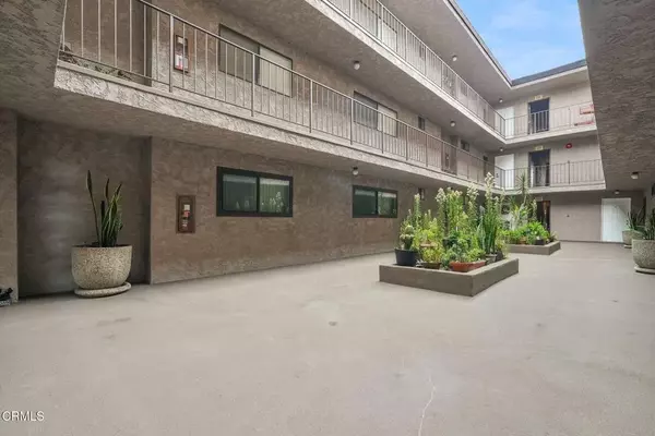 Glendale, CA 91203,366 W California Avenue #6