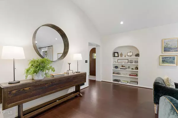 Altadena, CA 91001,2092 Midlothian Drive