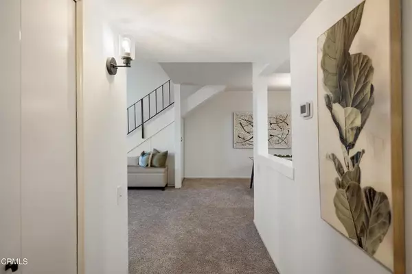 Bel Air, CA 90077,2385 Roscomare Road #F8